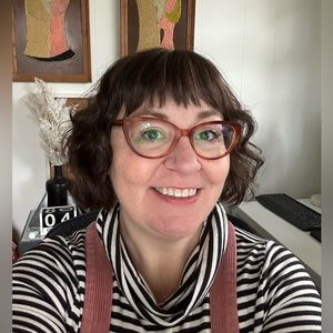 Meet your Posher, Carolyn